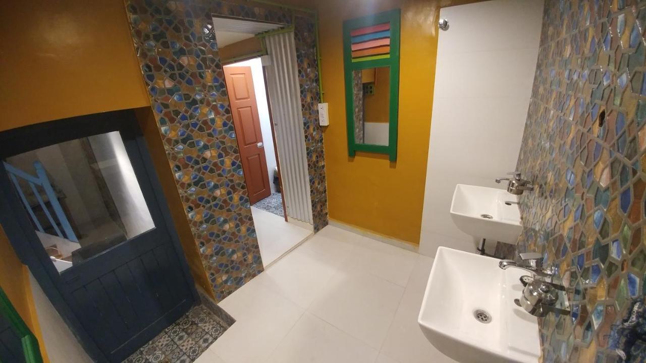 A Pousada Namastey Mumbai Backpackers Exterior foto